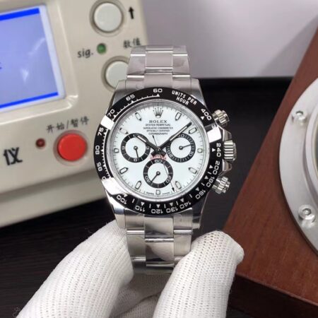 AAA Best Rolex Daytona 116500LN Replica Swiss 4130 Movement 904L Stainless Steel Case from Clean Factory