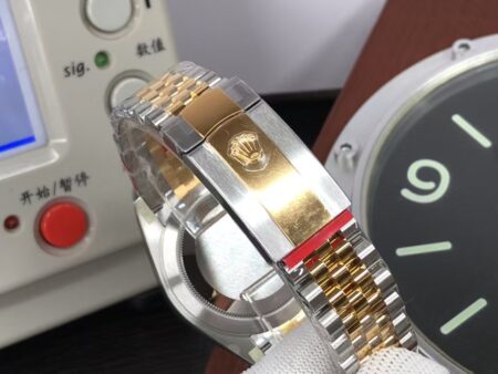 CF Rolex Datejust II 41mm m126333-0020 Two Tone Green Rome Markers with Original Rolex Box - Image 9