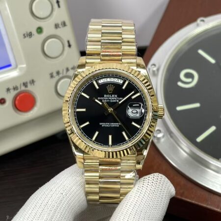 THBF Rolex Day-Date 40mm m228238-0067 Yellow Gold Black Dial with Original Rolex Box