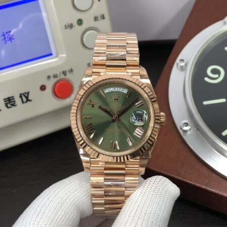 THBF Gain Weight Rolex Day-Date 40mm m228235-0025 Rose Gold Case Green Dial with Original Rolex Box