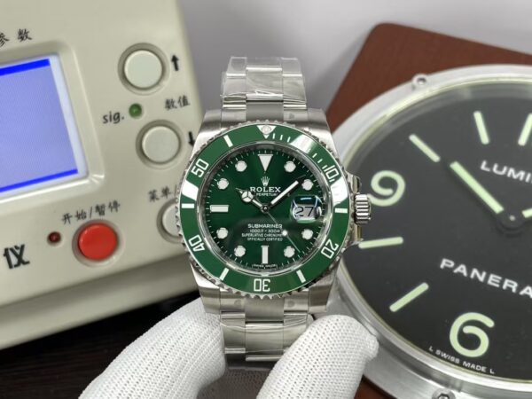 Replica Rolex Submariner 116610LV