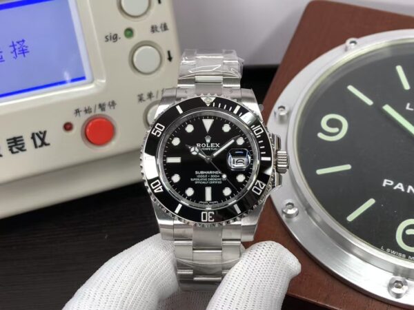 1:1 Swiss Made Replica Rolex Black Submariner 116610LN with Super 3135 Movement