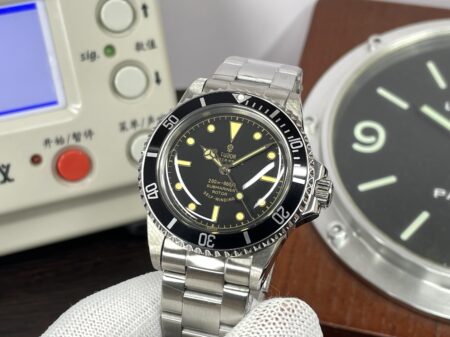Replica Vintage Tudor Submariner 7928 Clone ETA Movement Acrylic Crystal Black Dial - Image 4