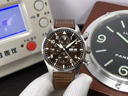 IWC Pilot Chrono IW377713 Replica