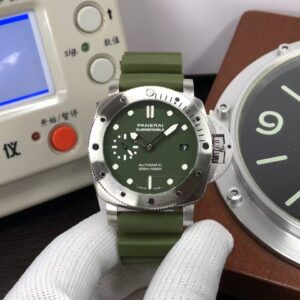 Panerai Luminor Submersible Verde Militare PAM 1055 Green Dial Green Rubber Band with Super Clone P.900 movement