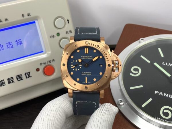 Panerai Submersible Bronzo PAM 1074 Clone P.900 Movement Blue Dial Blue Leather Strap