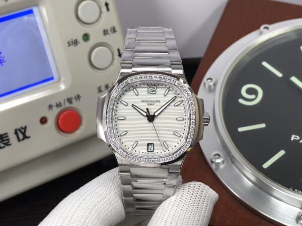 Patek Philippe Nautilus Lady 7118 35mm Clone 324 Movement Diamond Bezel White Dial