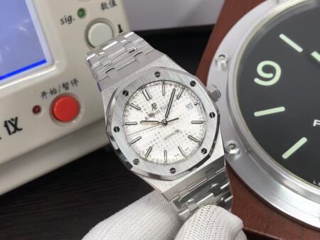 APSF Audemars Piguet Royal Oak 37mm 15450 White Dial with Super 3120 Movement - Image 2