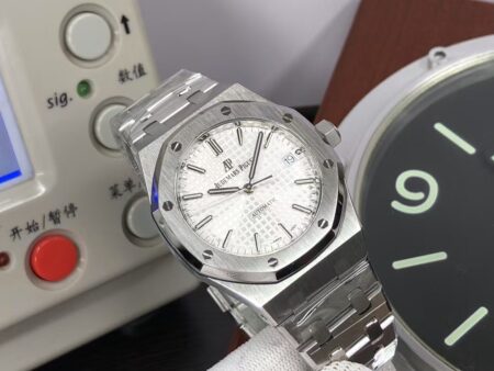 APSF Audemars Piguet Royal Oak 37mm 15450 White Dial with Super 3120 Movement - Image 5
