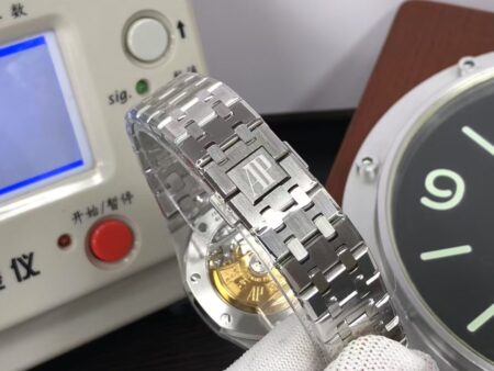 APSF Audemars Piguet Royal Oak 37mm 15450 White Dial with Super 3120 Movement - Image 9