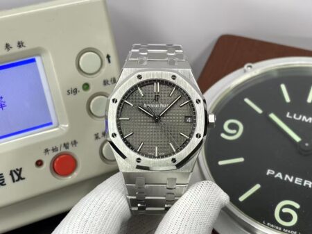 Replica Audemars Piguet 15500 Gray