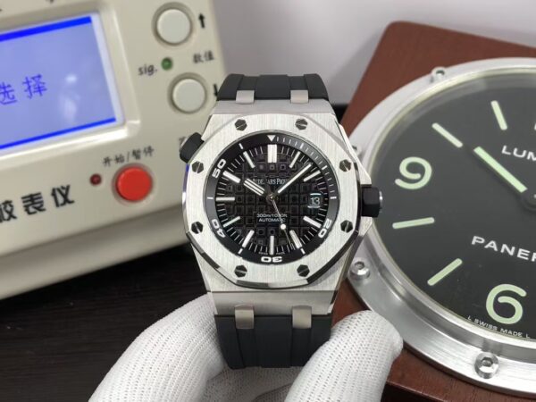 Audemars Piguet Royal Oak Offshore Diver 15703 Black Dial Black Rubber Band with Super 3120 Movement