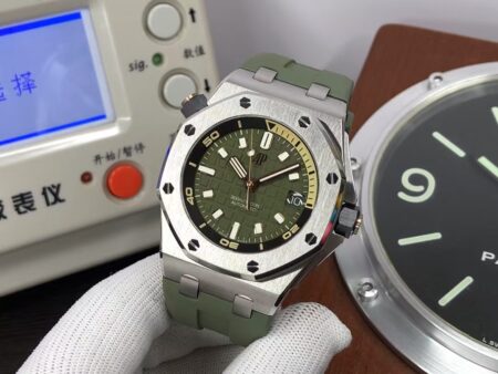 APSF Audemars Piguet Royal Oak Offshore Diver 15720 Green Dial with Super 4308 Movement - Image 3