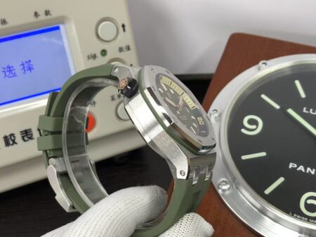APSF Audemars Piguet Royal Oak Offshore Diver 15720 Green Dial with Super 4308 Movement - Image 6
