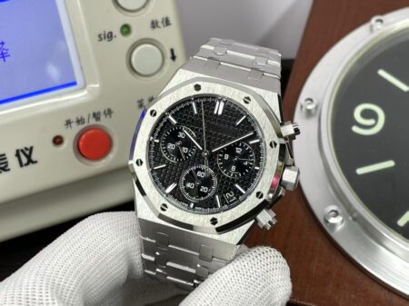 Swiss Replica Audemars Piguet Royal Oak Chronograph 26240 Black Dial with Super Clone 4401 Movement - Image 3