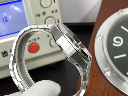 Swiss Replica Audemars Piguet Royal Oak Chronograph 26240 Black Dial with Super Clone 4401 Movement - Image 8