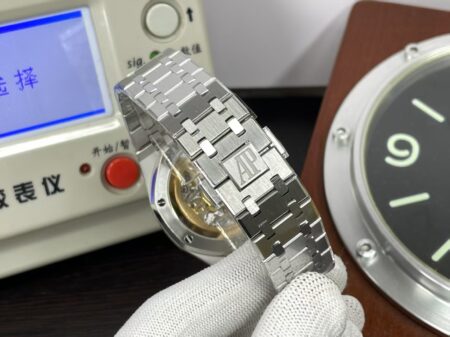 Swiss Replica Audemars Piguet Royal Oak Chronograph 26240 Black Dial with Super Clone 4401 Movement - Image 10