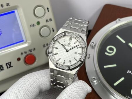 ZF Audemars Piguet Lady Royal Oak 67651 Diamond Bezel Swiss Quartz Movement - Image 3