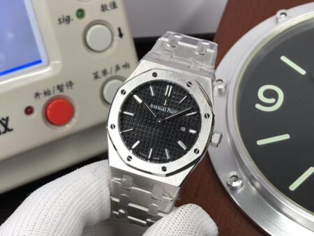 ZF Audemars Piguet Lady Royal Oak 67651 Stainless Steel Case Black Dial Swiss Quartz Movement - Image 3