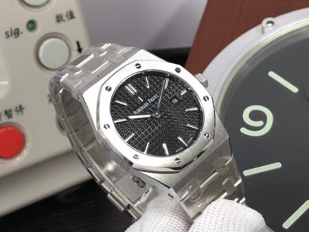 ZF Audemars Piguet Lady Royal Oak 67651 Stainless Steel Case Black Dial Swiss Quartz Movement - Image 4