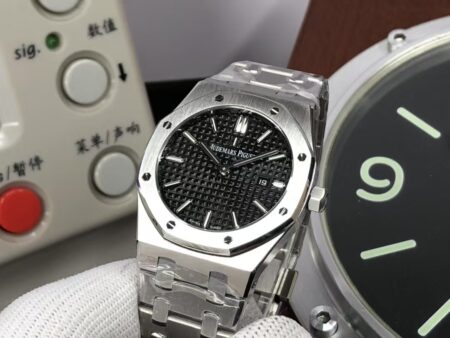 ZF Audemars Piguet Lady Royal Oak 67651 Stainless Steel Case Black Dial Swiss Quartz Movement - Image 5