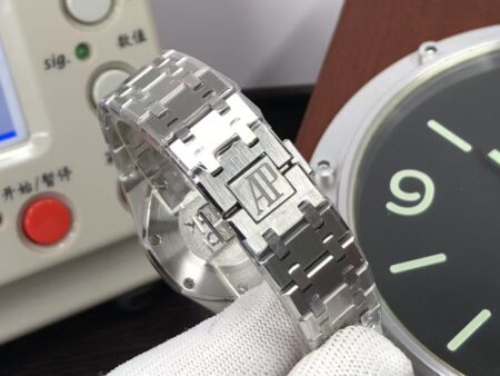 ZF Audemars Piguet Lady Royal Oak 67651 Stainless Steel Case Black Dial Swiss Quartz Movement - Image 9