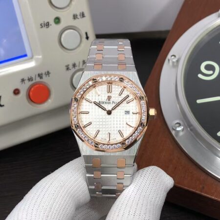 Replica Audemars Piguet 67651 Gold Diamond