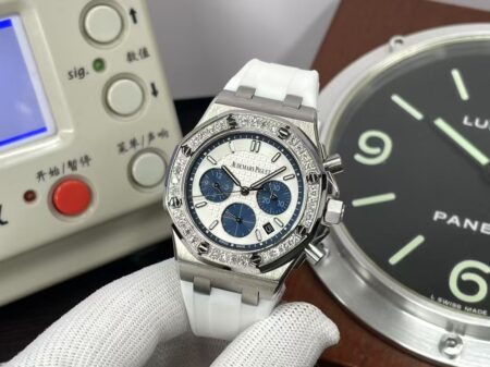 RXWF Audemars Piguet Royal Oak Lady Quartz 37mm with White Rubber Band - Image 3