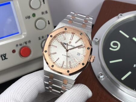 Audemars Piguet Royal Oak 15400 Two Tone Rose Gold Case White Dial with Clone 3120 Movement - Image 3