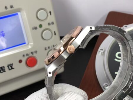 Audemars Piguet Royal Oak 15400 Two Tone Rose Gold Case White Dial with Clone 3120 Movement - Image 7