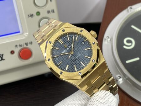Audemars Piguet Royal Oak 37mm 15450 Yellow Gold Case Blue Dial with Super 3120 Movement - Image 5