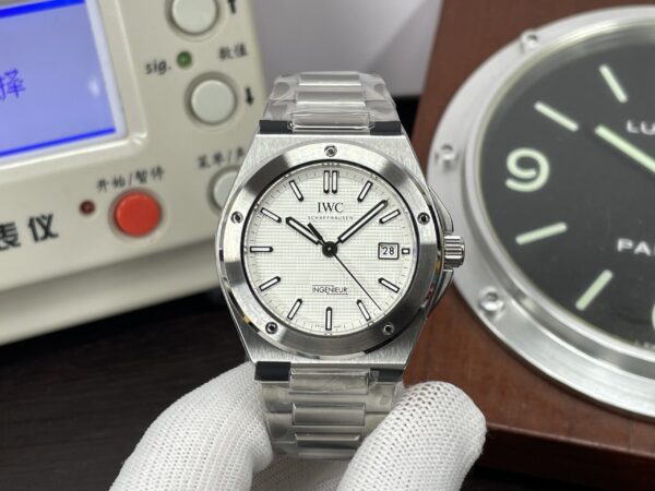 IWC Ingenieur IW328902 Stainless Steel Case White Dial Real Swiss Movement