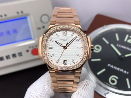 Patek Philippe Nautilus Ladies 7118 Rose Gold Case White Dial Diamond Bezel with Super Clone 324 Movement