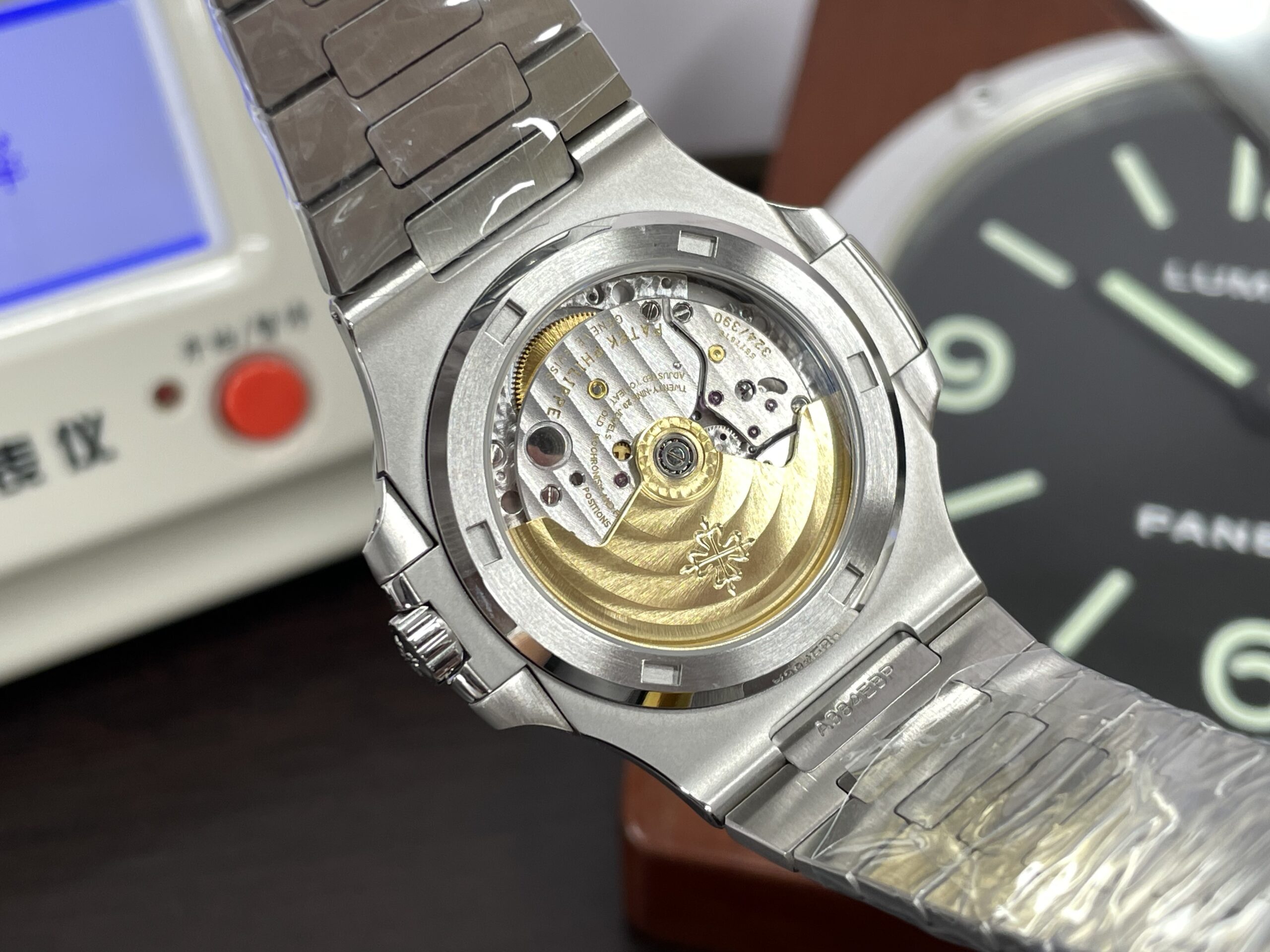 Patek Philippe Nautilus 5711 Stainless Steel Case Green Dial Super Clone 330 Movement - Image 11