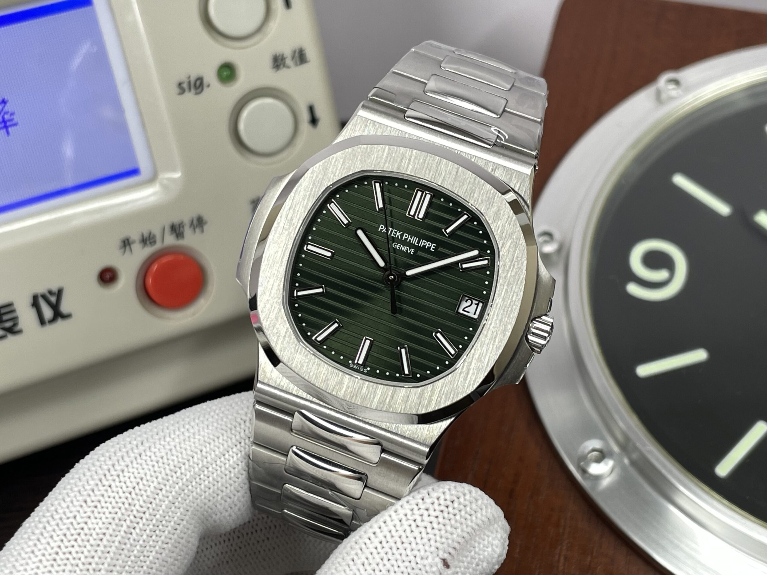 Patek Philippe Nautilus 5711 Stainless Steel Case Green Dial Super Clone 330 Movement - Image 3