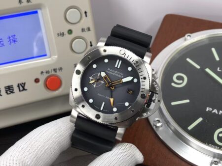 Panerai Submersible PAM 1323 Stainless Steel Case Grey Dial Super Clone P.900 Movement - Image 3