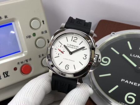 Panerai Luminor Due Luna Rossa PAM 1342 Clone P.6000 Movement White Dial Black Rubber Strap - Image 3