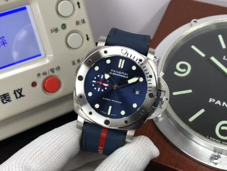Panerai Submersible Luna Rossa PAM 1391 44mm Super Clone P.900 Movement Blue Dial Blue Rubber Strap - Image 3