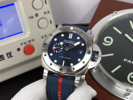 Panerai Submersible Luna Rossa PAM 1391 44mm Super Clone P.900 Movement Blue Dial Blue Rubber Strap - Image 4