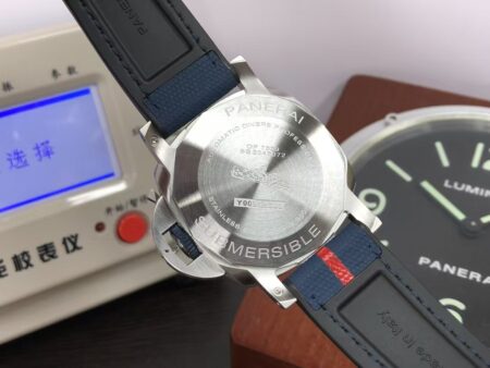 Panerai Submersible Luna Rossa PAM 1391 44mm Super Clone P.900 Movement Blue Dial Blue Rubber Strap - Image 8