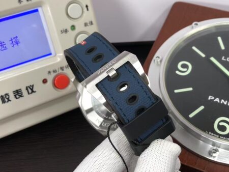 Panerai Submersible Luna Rossa PAM 1391 44mm Super Clone P.900 Movement Blue Dial Blue Rubber Strap - Image 9