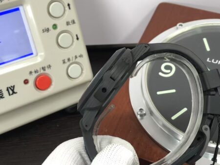 Panerai PAM 1529 Luna Rossa Carbotech 44mm Blue Dial Blue Rubber Strap - Image 7