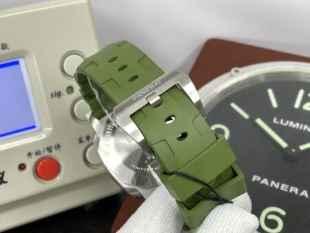 Panerai PAM1226 Submersible Quranta Quattro Bianco 44mm White Dial Green Rubber Band - Image 9
