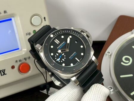 Panerai PAM 683 Submersible 42mm Super Clone OP XXXIV Movement Black Dial Black Rubber Strap - Image 4