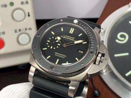 Panerai PAM 389 Luminor Submersible Amagnetic Black Dial Black Rubber Strap Super Clone P.9000 Movement - Image 5