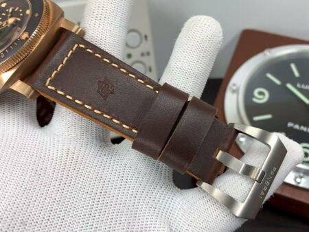 Panerai PAM 968 Submersible Bronzo Super Clone P.9010 Movement Brown Dial Brown Leather Strap - Image 9