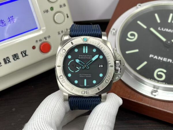 Panerai Submersible Mike Horn PAM 985 Titanium Case Super Clone P.9010 Movement Black Dial Blue Leather Strap