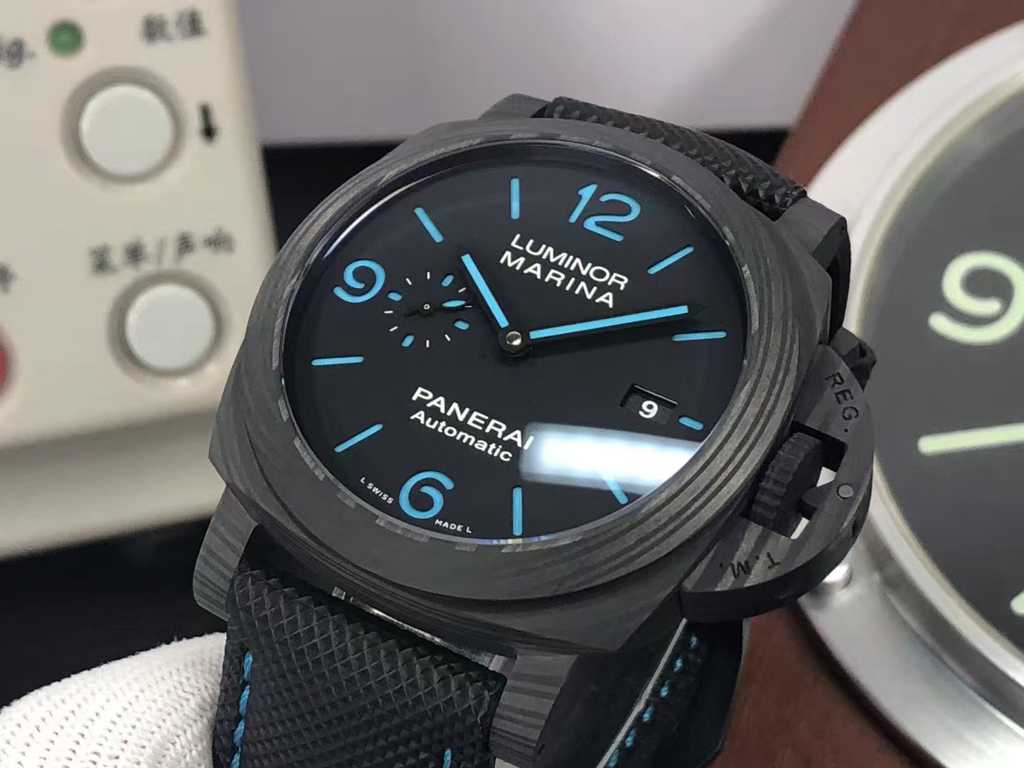 Replica Panerai Luminor Marina PAM 1661 Carbon Case Super Clone P.9010 Movement Black Dial - Image 4