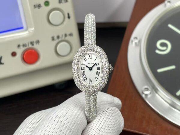 Cartier Baignoire HPI01607 Bracelet Watch Quartz Movement Moissanite Diamonds