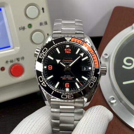 Omega Planet Ocean 600m 43.5mm 215.30.44.21.01.002 Black/Orange Bezel Stainless Steel Bracelet 8900 Movement